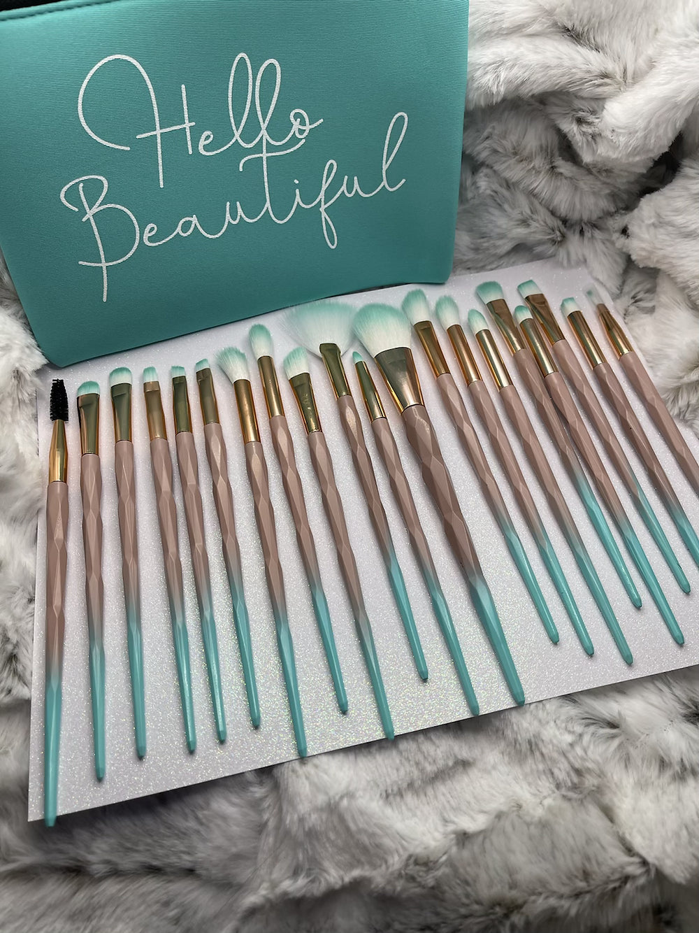 Hello Beautiful Make Up Brushes